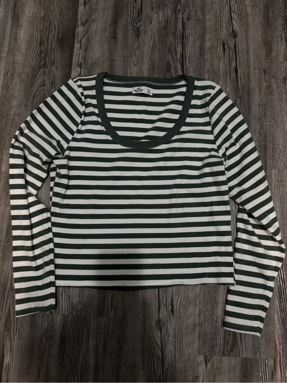 Hollister Striped Long-Sleeve Scoop Neck Top - Green/White